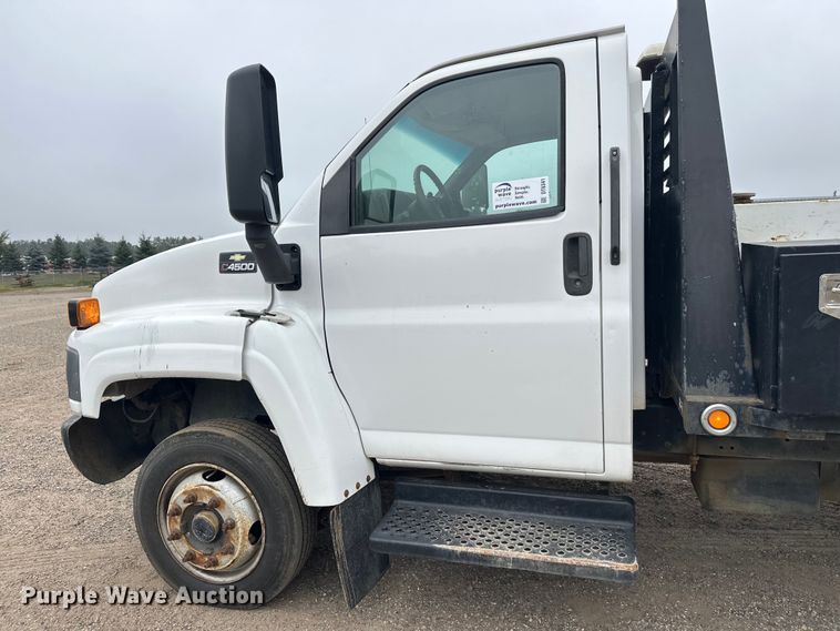 image for item DT6341 2009 Chevrolet C4500 flatbed truck