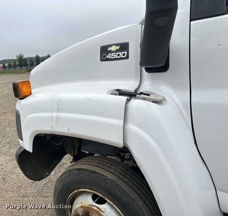 image for item DT6341 2009 Chevrolet C4500 flatbed truck