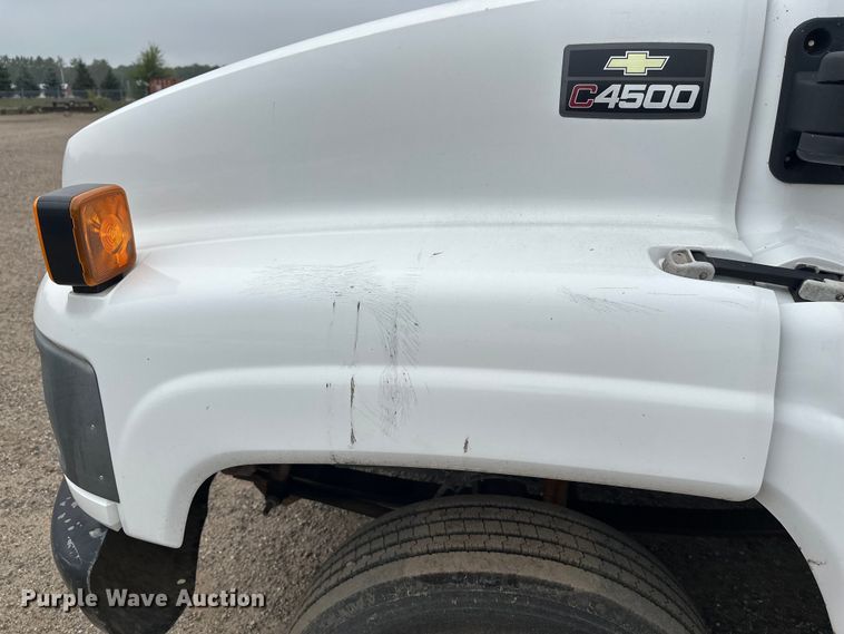 image for item DT6341 2009 Chevrolet C4500 flatbed truck