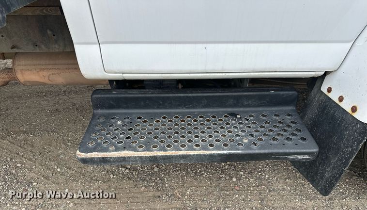 image for item DT6341 2009 Chevrolet C4500 flatbed truck