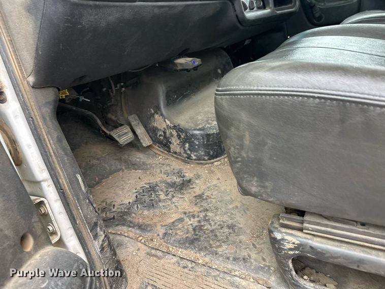 image for item DT6341 2009 Chevrolet C4500 flatbed truck