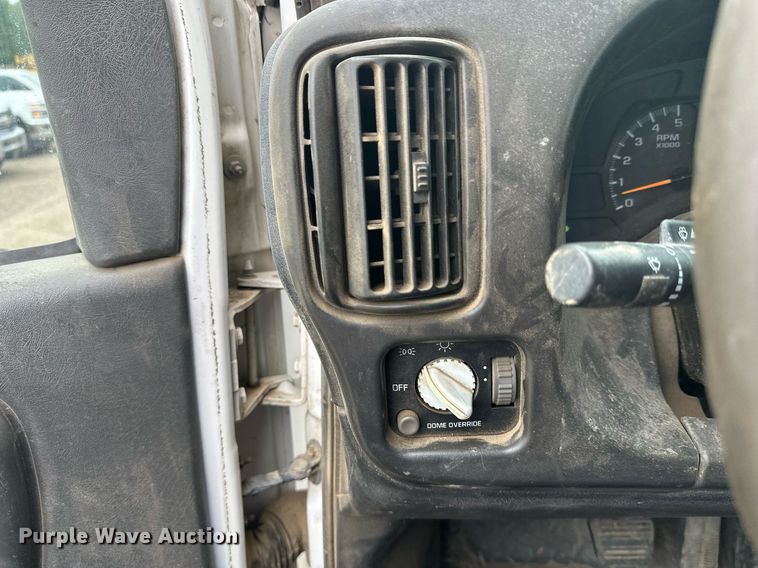 image for item DT6341 2009 Chevrolet C4500 flatbed truck