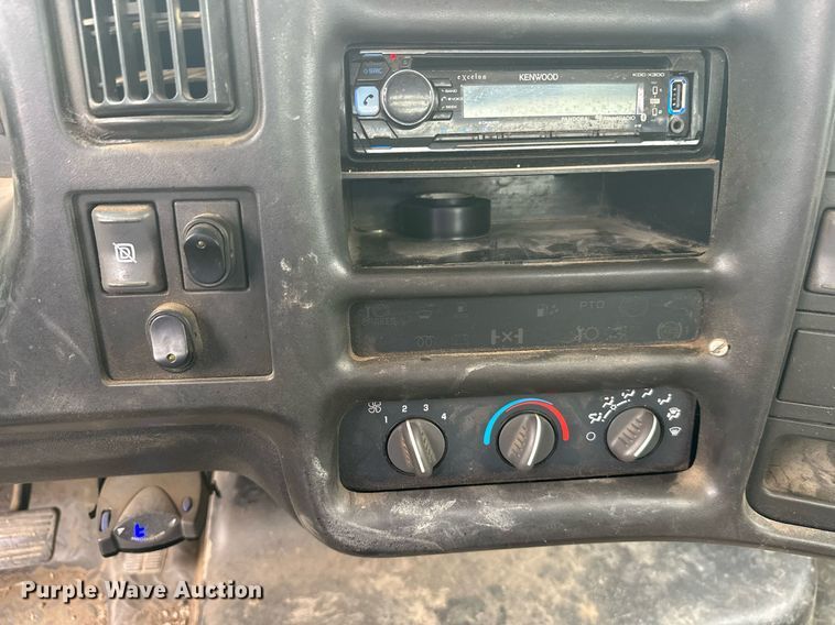 image for item DT6341 2009 Chevrolet C4500 flatbed truck