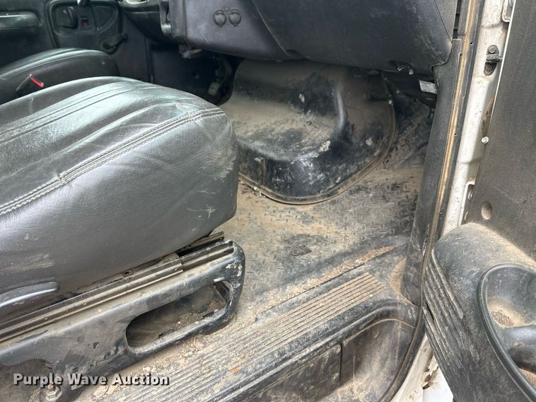 image for item DT6341 2009 Chevrolet C4500 flatbed truck