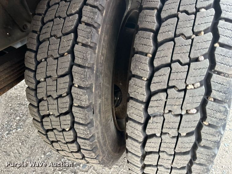 image for item DT6341 2009 Chevrolet C4500 flatbed truck