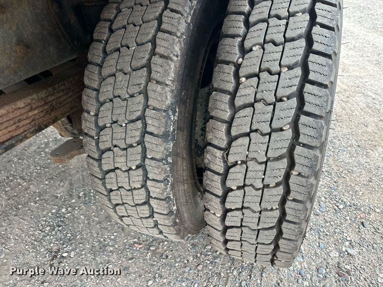 image for item DT6341 2009 Chevrolet C4500 flatbed truck