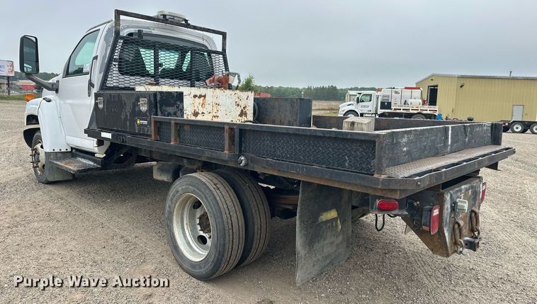image for item DT6343 2006 GMC C4500 flatbed truck