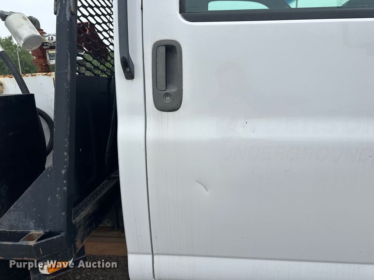 image for item DT6343 2006 GMC C4500 flatbed truck