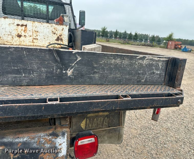 image for item DT6343 2006 GMC C4500 flatbed truck