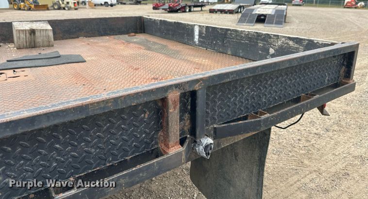 image for item DT6343 2006 GMC C4500 flatbed truck