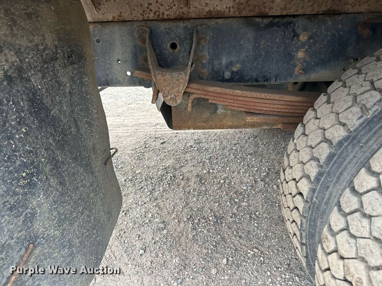 image for item DT6343 2006 GMC C4500 flatbed truck