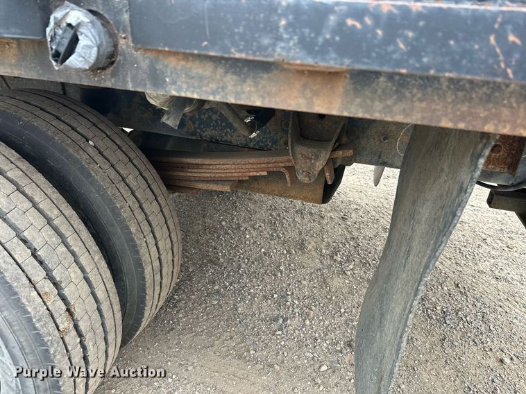 image for item DT6343 2006 GMC C4500 flatbed truck