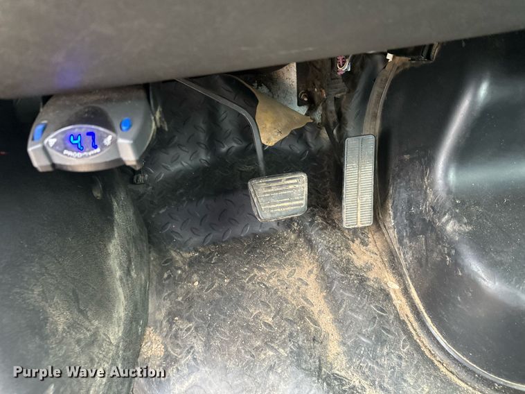 image for item DT6343 2006 GMC C4500 flatbed truck