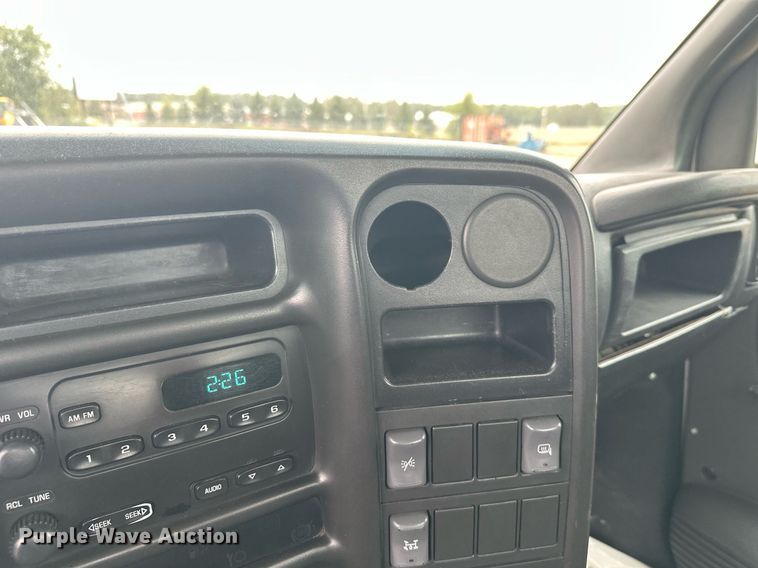 image for item DT6343 2006 GMC C4500 flatbed truck