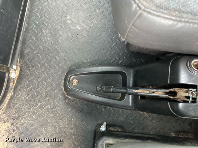 image for item DT6343 2006 GMC C4500 flatbed truck