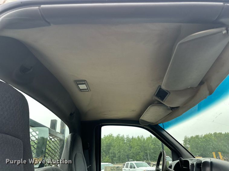 image for item DT6343 2006 GMC C4500 flatbed truck