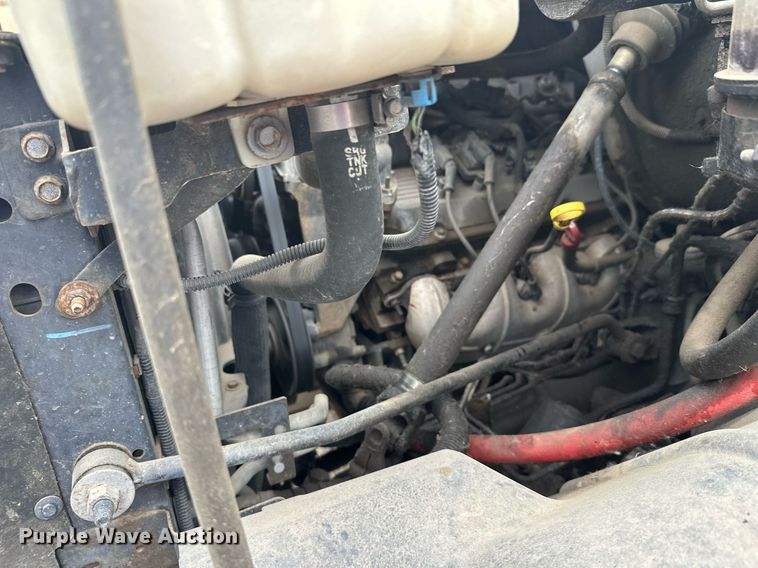 image for item DT6343 2006 GMC C4500 flatbed truck