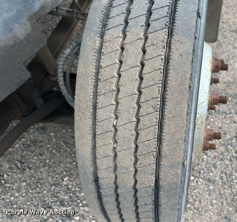 image for item DT6343 2006 GMC C4500 flatbed truck