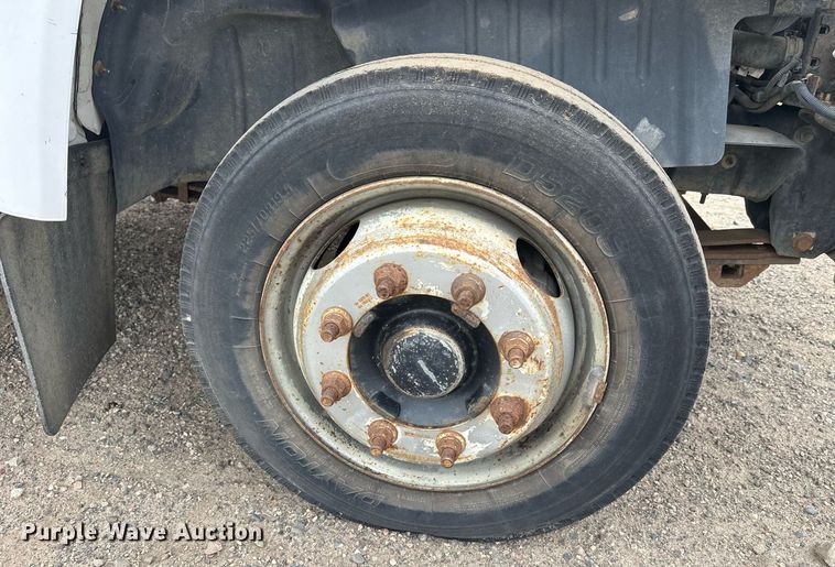 image for item DT6343 2006 GMC C4500 flatbed truck