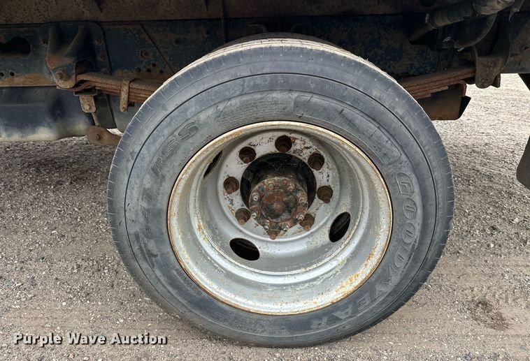 image for item DT6343 2006 GMC C4500 flatbed truck