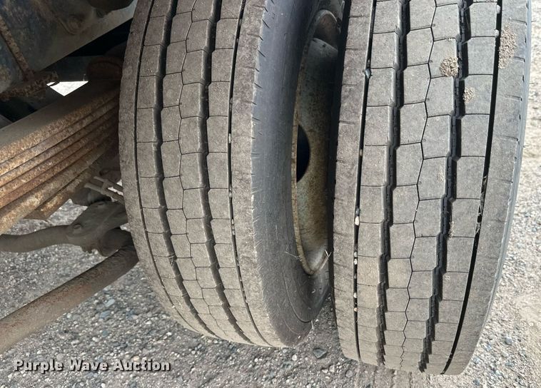 image for item DT6343 2006 GMC C4500 flatbed truck