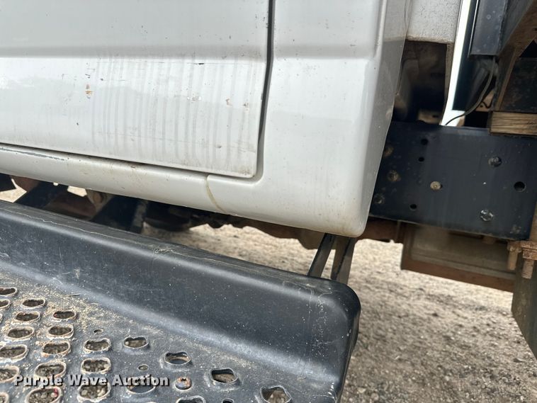 image for item DT6347 2009 Chevrolet C4500 flatbed truck