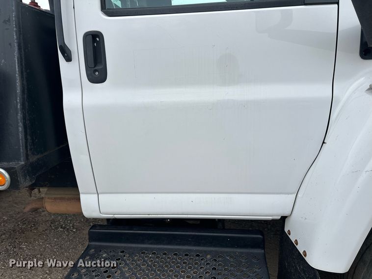 image for item DT6347 2009 Chevrolet C4500 flatbed truck