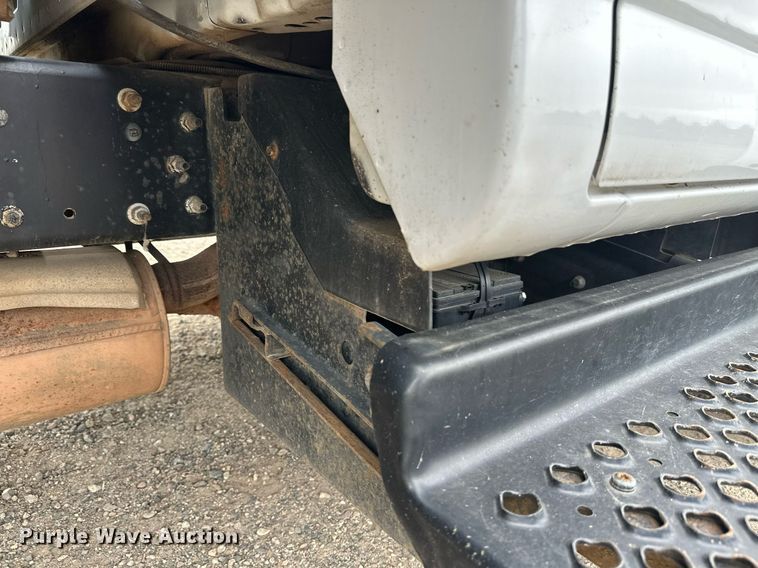 image for item DT6347 2009 Chevrolet C4500 flatbed truck