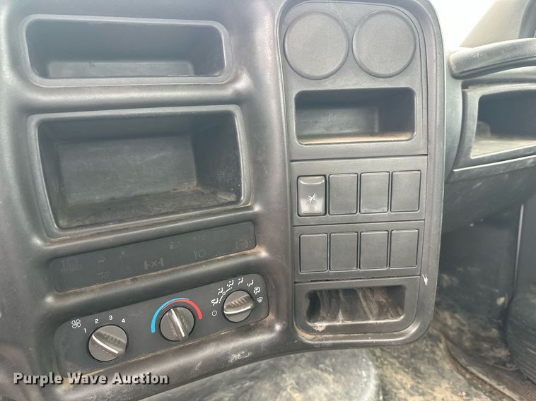 image for item DT6347 2009 Chevrolet C4500 flatbed truck