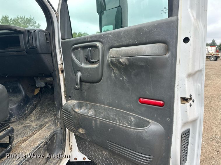 image for item DT6347 2009 Chevrolet C4500 flatbed truck