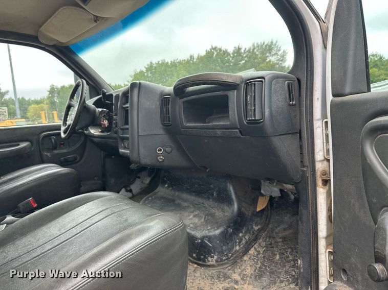 image for item DT6347 2009 Chevrolet C4500 flatbed truck