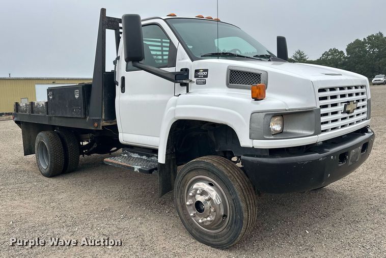 image for item DT6348 2007 Chevrolet C4500 flatbed truck