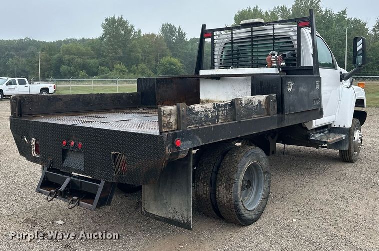 image for item DT6348 2007 Chevrolet C4500 flatbed truck
