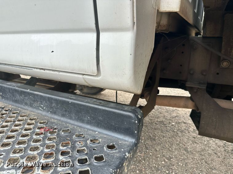 image for item DT6348 2007 Chevrolet C4500 flatbed truck