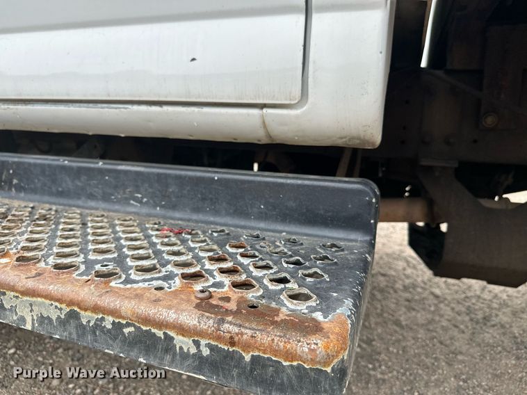 image for item DT6348 2007 Chevrolet C4500 flatbed truck