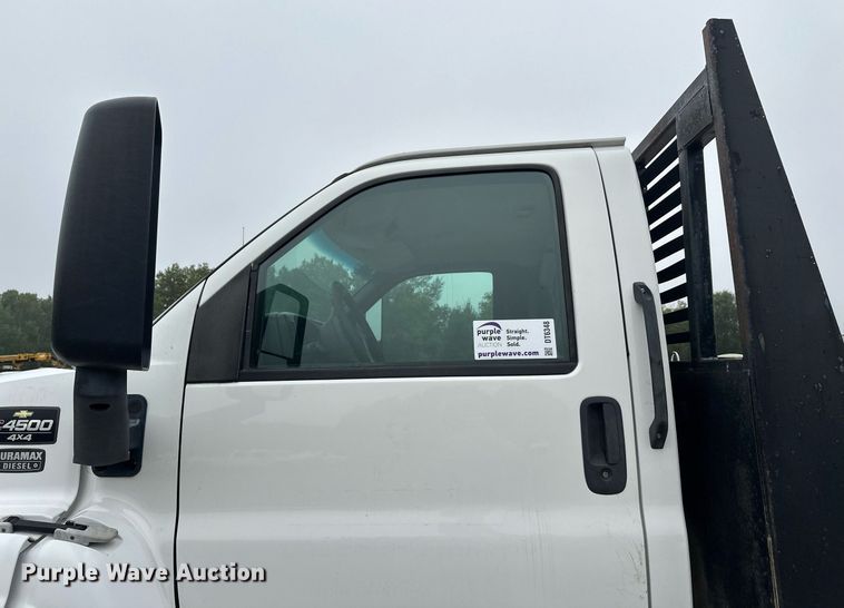 image for item DT6348 2007 Chevrolet C4500 flatbed truck