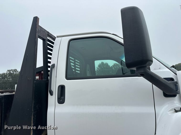 image for item DT6348 2007 Chevrolet C4500 flatbed truck