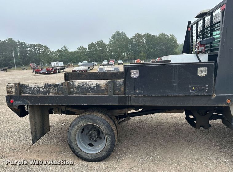 image for item DT6348 2007 Chevrolet C4500 flatbed truck