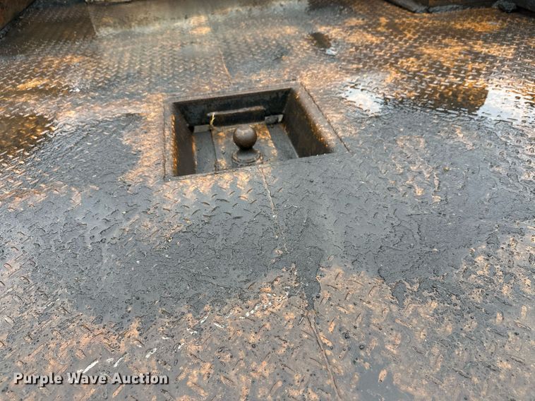 image for item DT6348 2007 Chevrolet C4500 flatbed truck