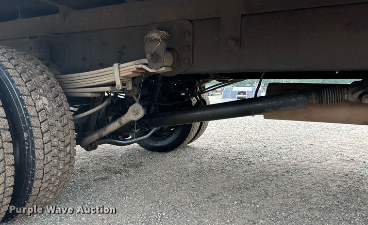 image for item DT6348 2007 Chevrolet C4500 flatbed truck