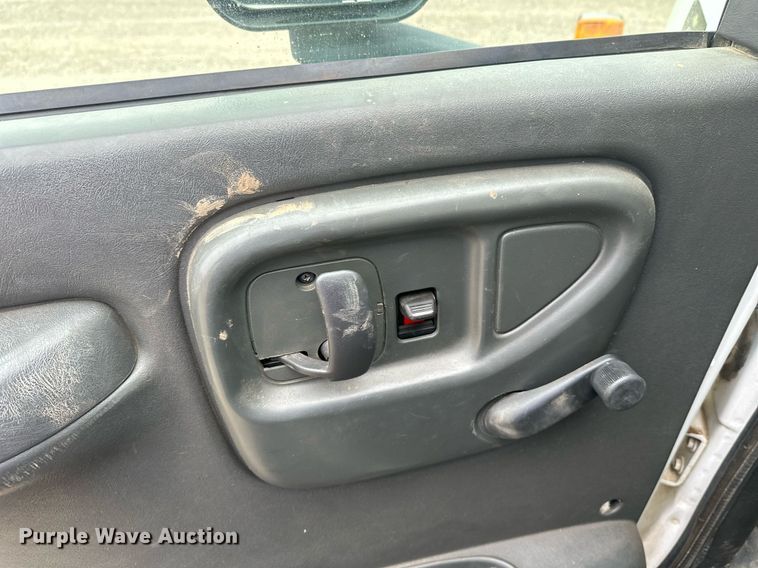 image for item DT6348 2007 Chevrolet C4500 flatbed truck