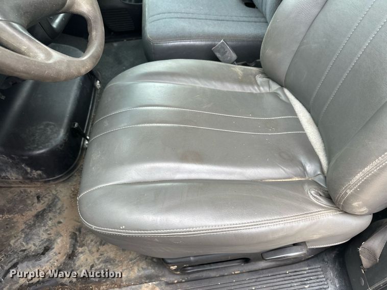 image for item DT6348 2007 Chevrolet C4500 flatbed truck