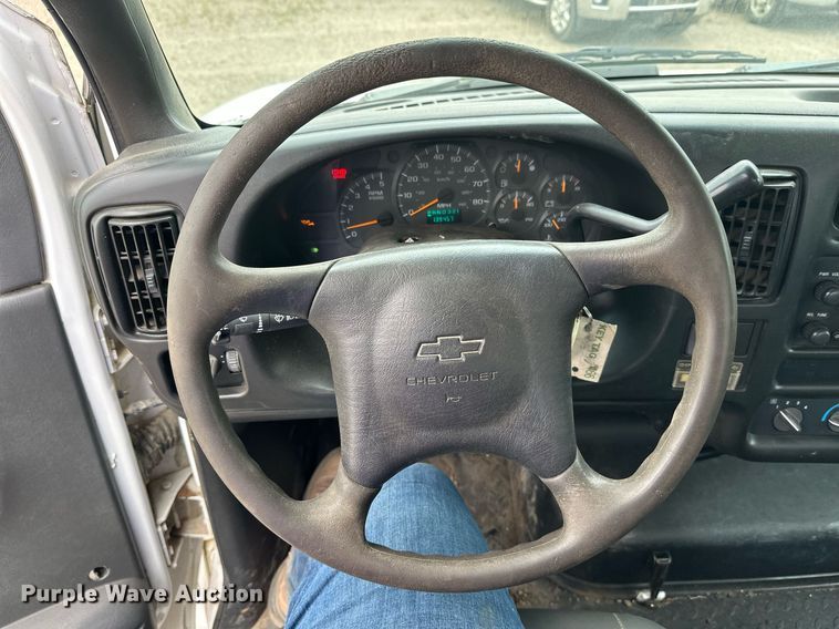 image for item DT6348 2007 Chevrolet C4500 flatbed truck