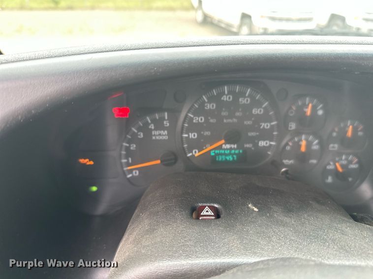 image for item DT6348 2007 Chevrolet C4500 flatbed truck