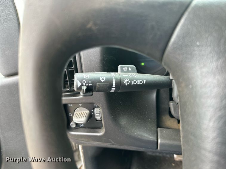 image for item DT6348 2007 Chevrolet C4500 flatbed truck