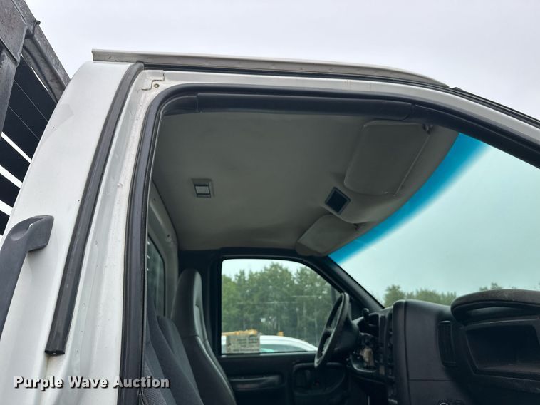 image for item DT6348 2007 Chevrolet C4500 flatbed truck