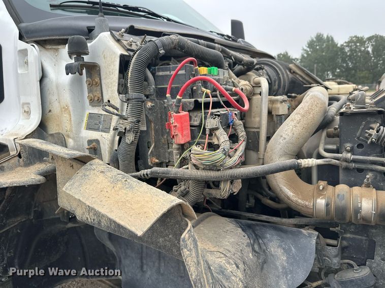 image for item DT6348 2007 Chevrolet C4500 flatbed truck