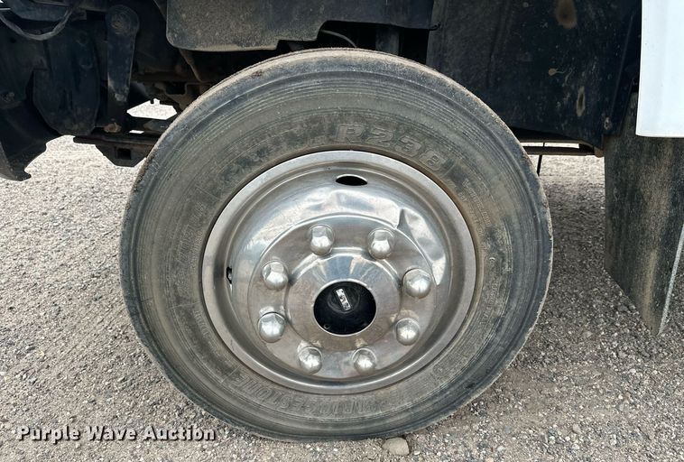 image for item DT6348 2007 Chevrolet C4500 flatbed truck