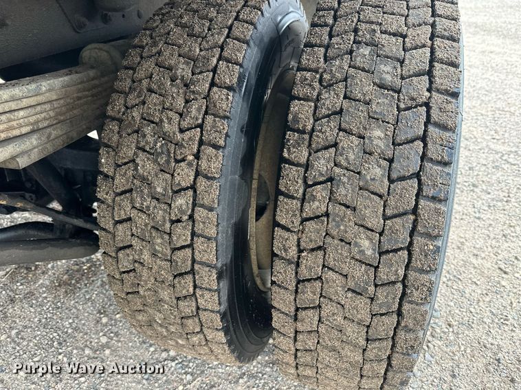 image for item DT6348 2007 Chevrolet C4500 flatbed truck