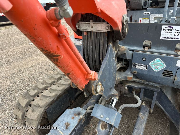 image for item DT6350 2011 Kubota KX121-3ST mini excavator